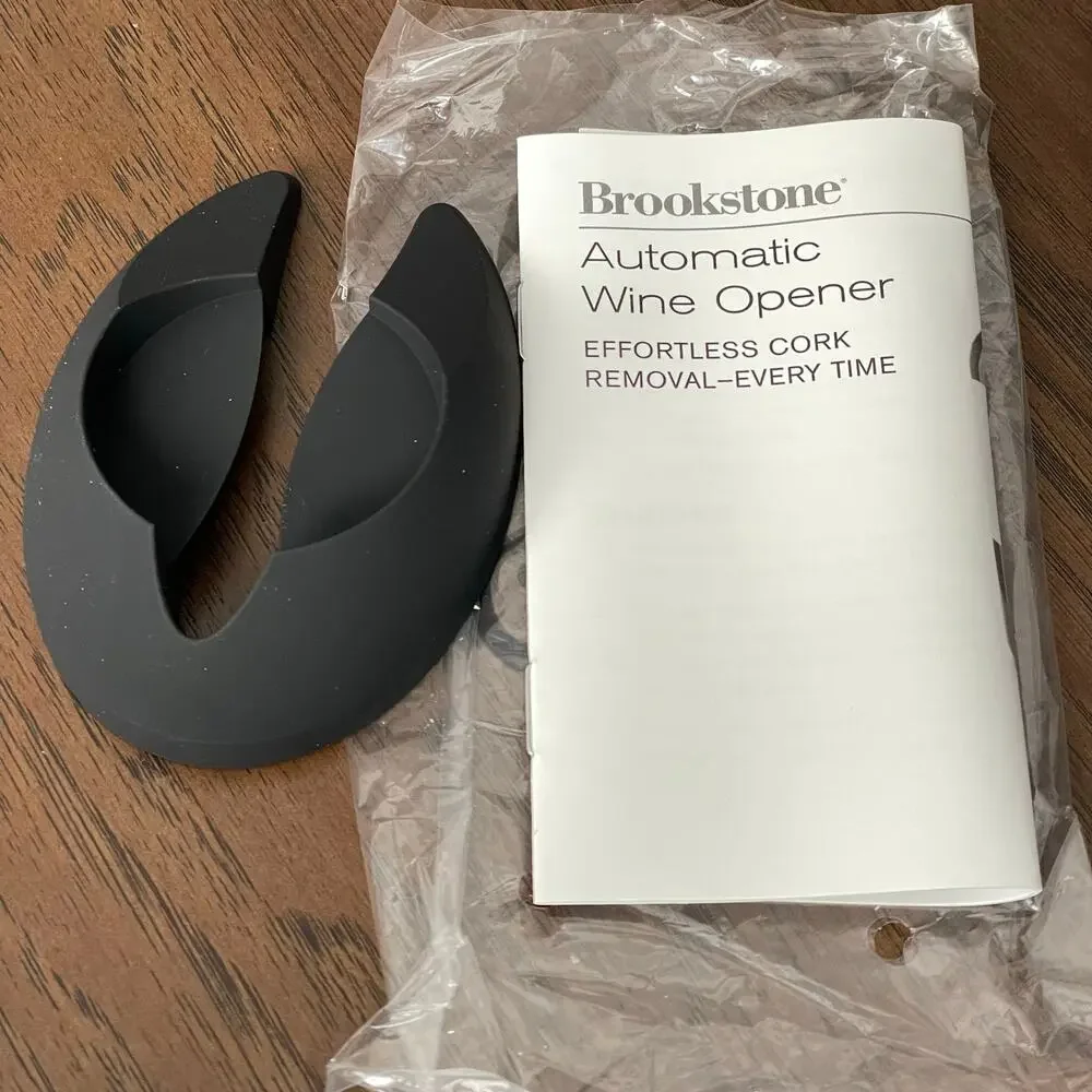 Brookstone Automatic Wine Opener Battery Operated Corkscrew Foil Cutter NIB